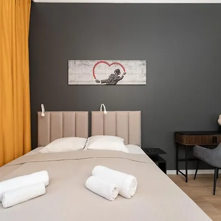 Old Market View Premium Standard With Ac Апартаменты