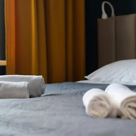 Old Market View Premium Standard With Ac 아파트 *